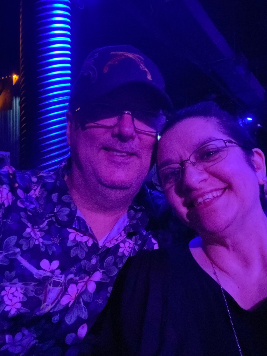 LillyBob93's tweet photo. @SarahMillican75 Had the best time at your Houston concert https://t.co/tCn3ISzI5h