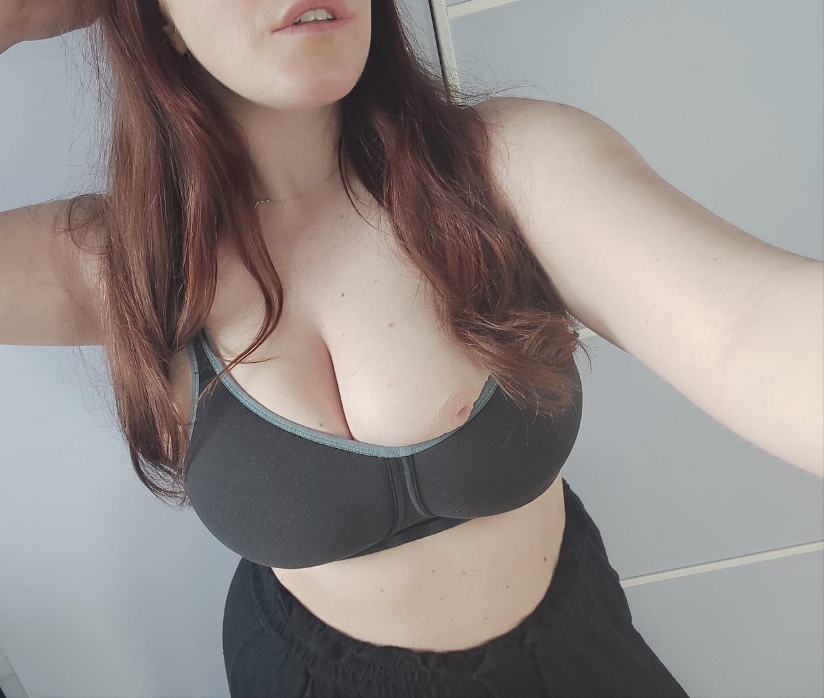 ginger_myrtle_'s tweet photo. Thinking about sitting on your face right now💦😋
@assistonlyfans @lissy_xx4 @OnlyFans https://t.co/maQd2odoYp