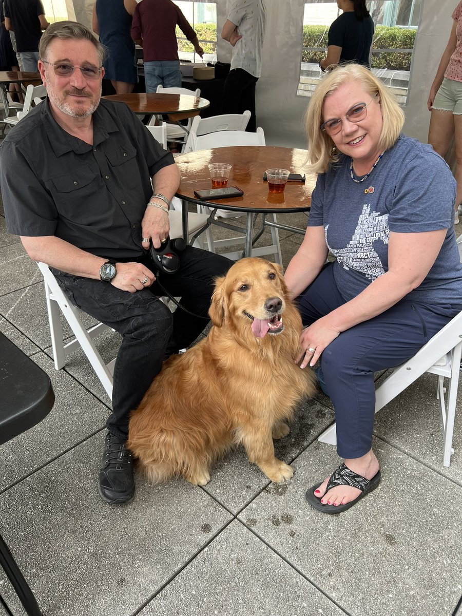 CMU_StatDS's tweet image. Statistics &amp;amp; Data Science Department Lunch! #beststudents #bestalumni #CMUcarnival