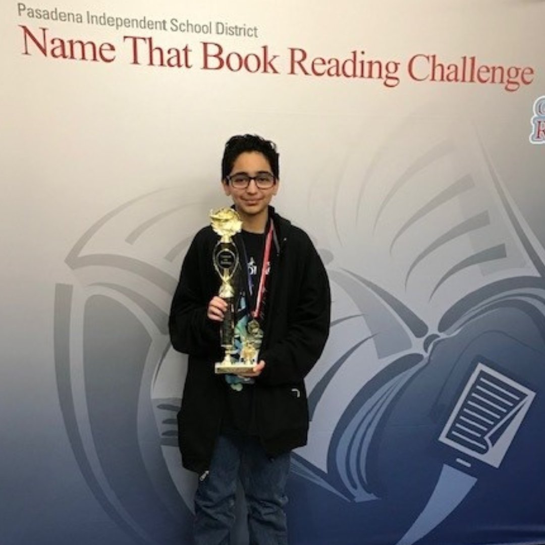SRTexanLibrary's tweet image. The PISD High School Name That Book Competition earlier today. 
Rayburn had a 1 man team.
Ricky Vasquez read all 16 books &amp;amp; competed by himself. He placed 2nd!!! Please Congratulate him of his accomplishment! #TexanLibrary #pisdREADS #PISDNTB23 @SamRayburn_HS
