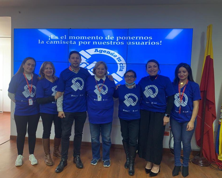 SubRedCentroOri's tweet photo. #AEstaHora ⏳damos a conocer la estrategia AGENDO TU CITA ✍🏼.
El Comité Directivo, Junta Directiva y colaboradores de nuestra Subred CO, atienden el llamado de los usuarios. Ellos enfocarán sus servicios en reducir los tiempos de espera para acceder a los servicios.🧑🏽⚕️#CODigital https://t.co/6tcKcEfPH0