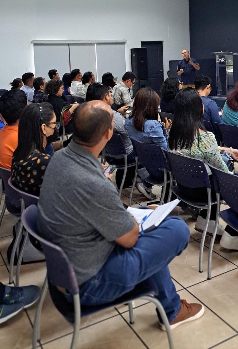 SvLizama's tweet image. Junto a @EduSuperiorSv y en coordinación con @UESoficial cumpliendo nuestra misión del Registro de la Propiedad Intelectual del @CNRSV estamos formando capacidades para el aprovechamiento de la Propiedad Intelectual y su vinculación con la innovación tecnológica  🚀🚀#REDCATISV