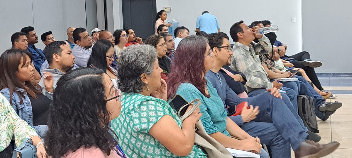 SvLizama's tweet image. Junto a @EduSuperiorSv y en coordinación con @UESoficial cumpliendo nuestra misión del Registro de la Propiedad Intelectual del @CNRSV estamos formando capacidades para el aprovechamiento de la Propiedad Intelectual y su vinculación con la innovación tecnológica  🚀🚀#REDCATISV