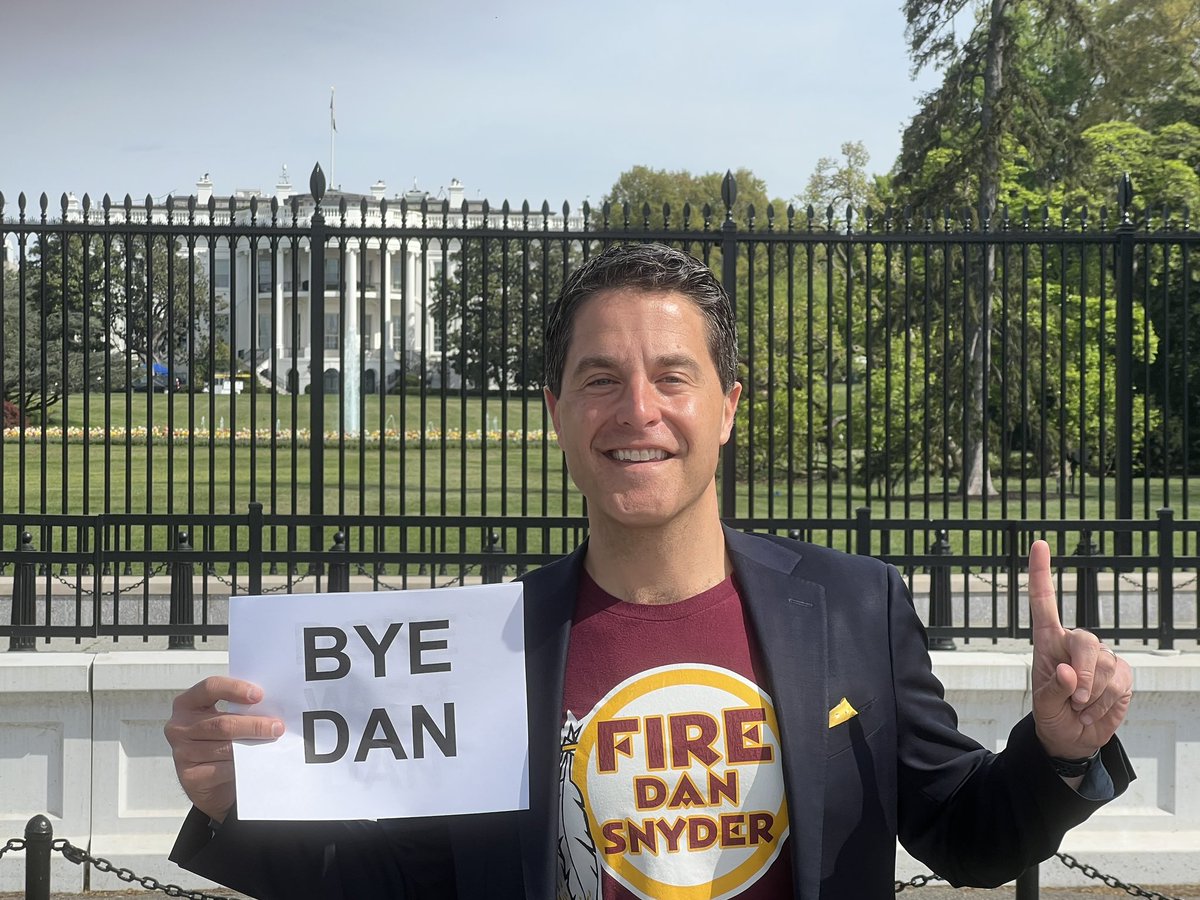 TomManatos's tweet photo. Celebrated a bit between meetings today. This city is energized and locals are so happy. So many high fives and thumbs up! #ByeDan #DoneWithDan https://t.co/sBOCWWuiJR