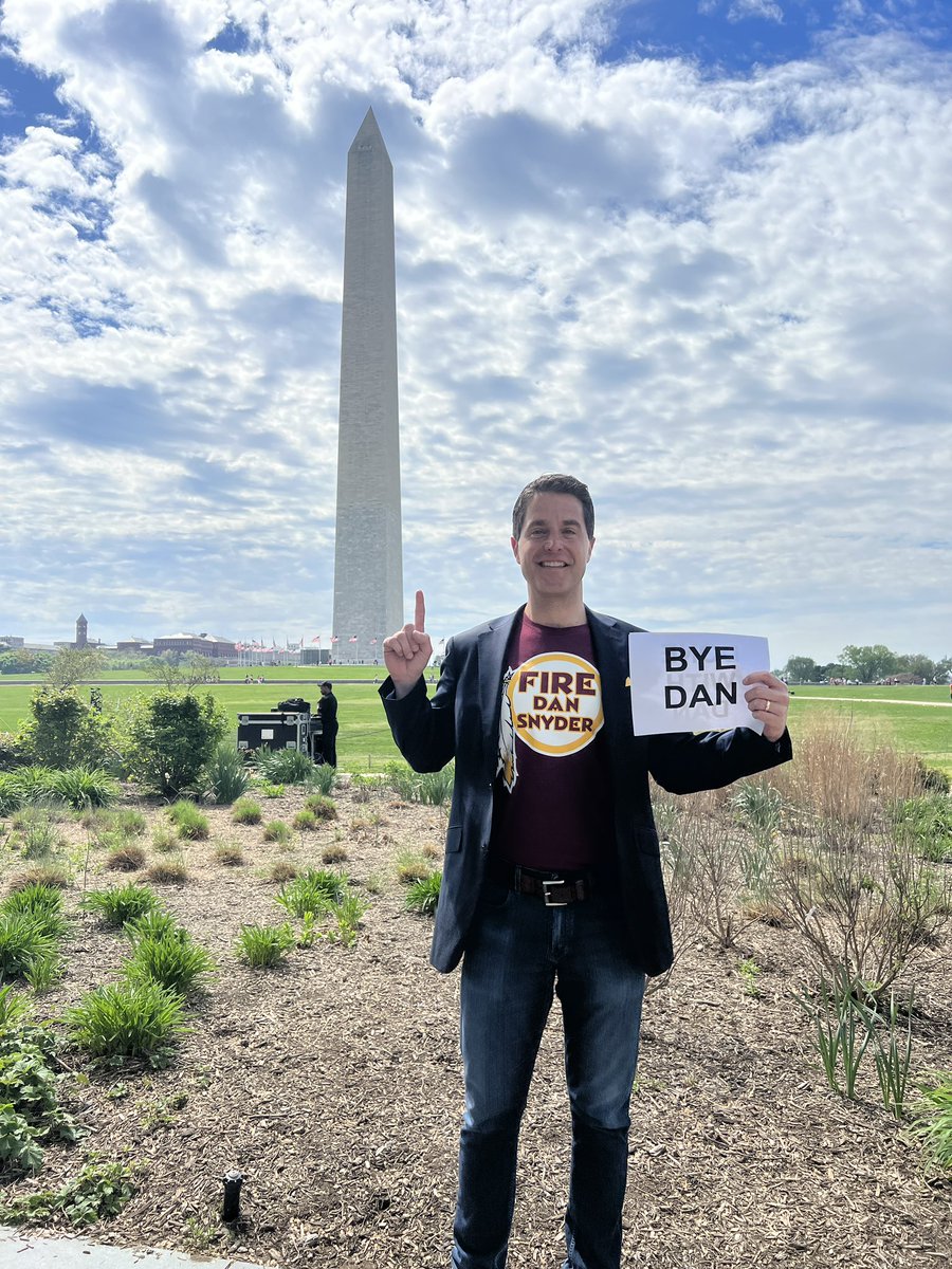 TomManatos's tweet photo. Celebrated a bit between meetings today. This city is energized and locals are so happy. So many high fives and thumbs up! #ByeDan #DoneWithDan https://t.co/sBOCWWuiJR