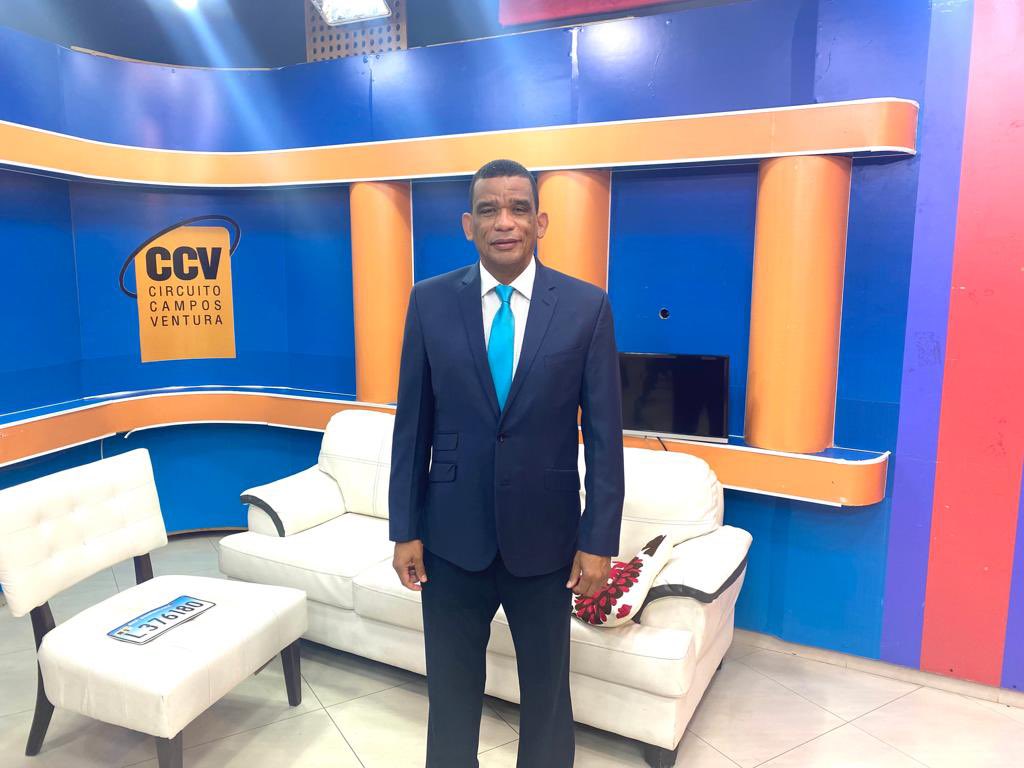 En breve sintonice nuestra entrevista en el Programa Meridiano conducido por el comunicador Ramon De Los Santos, hablaremos sobre la visita a Higüey del próximo Presidente de la República Abel Martínez este Domingo a partir de las 10:00 Am por CV VISIÓN.

#abelpresidente