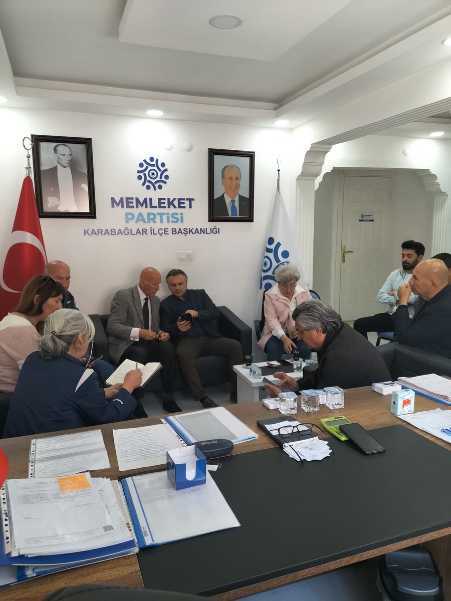 mpkarabaglar's tweet photo. Memleket Partisi Karabağlar İlçe Başkanlığımızda İzmir 1. Bölge Milletvekili adaylarımızı ağırladık.

Seçim kampanyamızın programını yaptık.
#Kazanacağız
Memleketİzmir Hedefİktidar https://t.co/x4vWldQRXh