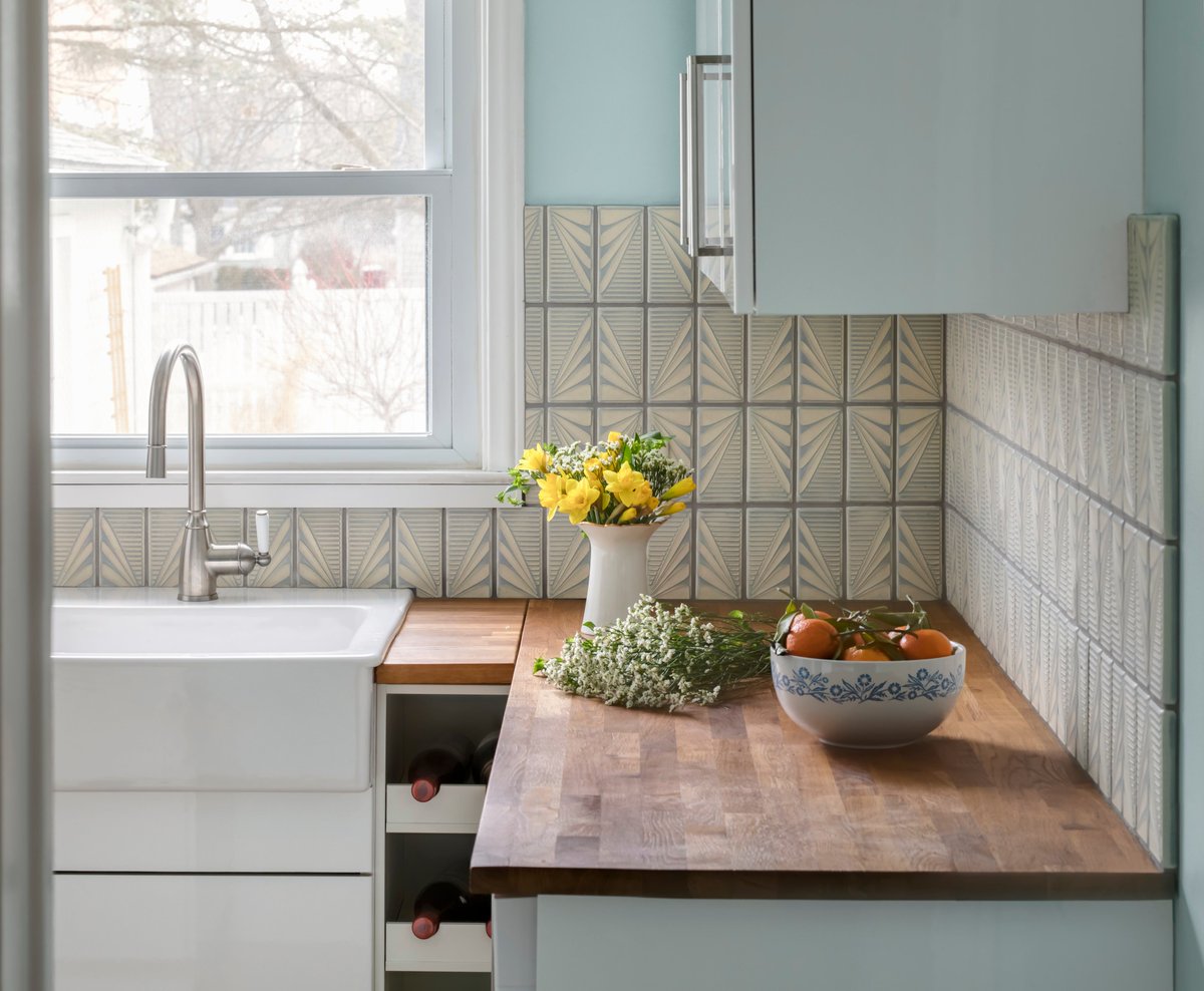 motawitileworks's tweet photo. Beauty from our installation design department!
https://t.co/5KHRdApqPA
#motawi #motawitileworks #kitchengoals #tilebacksplash #midcenturykitchen #midmod https://t.co/BU1bq1KJSp
