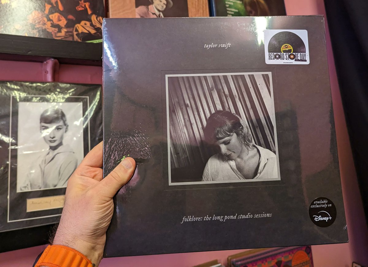 VVMOEvanston's tweet photo. It's going to be a great record store day #rsd2023 for all our local #swifties , be in line before 11am on Saturday 04/22 ! See you then! #taylorswift #taylornation #vvmo #bestrecordstore #swiftie #folklore #longpond https://t.co/UOQWfArwhv
