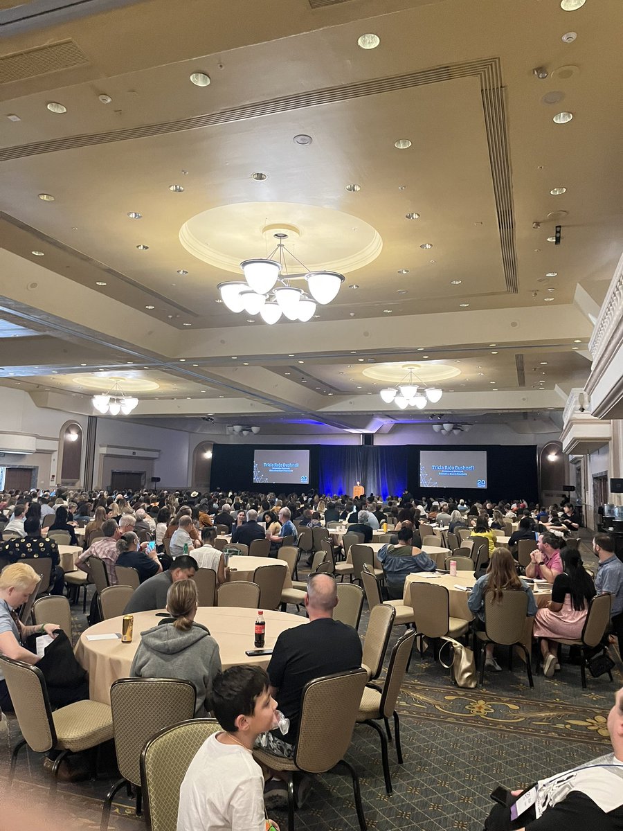 Robert4Justice's tweet photo. Over 1000 people in attendance, 300+ are free and exonerated people. #innocenceconference #wrongfulconvictions https://t.co/DTZMrtdeyV