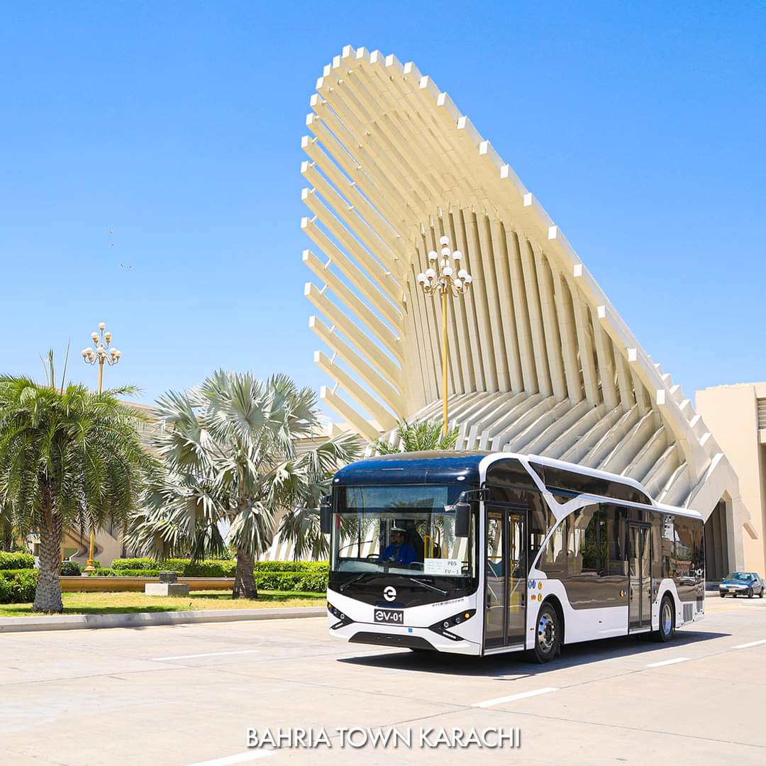 BahriaTownOffic's tweet photo. People’s Electric Bus Service connecting Bahria Town Karachi with Malir Halt & other areas of Karachi, now operational!
#PeoplesElectricBusService #EasyCommuting #BahriaTown #Karachi #BahriaTownKarachi https://t.co/uWkTjA8Wz8