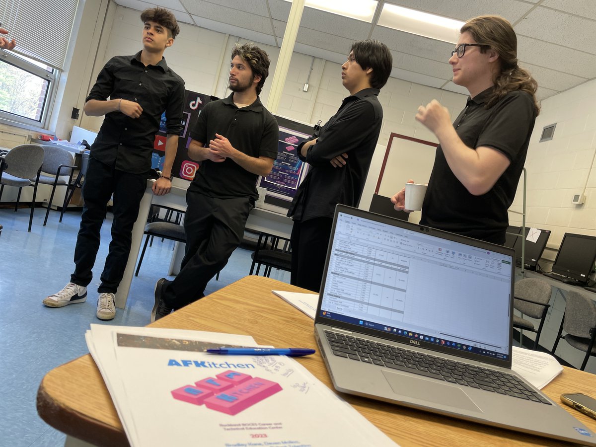 rocklandboces's tweet image. Our #RocklandBOCES Culinary Arts team is gearing up for the National ProStart Invitational, fine tuning the details of their gaming lounge concept and strengthening presentation skills. Today they met w/@NRAEF Coordinator Liz Soscia to learn valuable tips for success. #CTEProud
