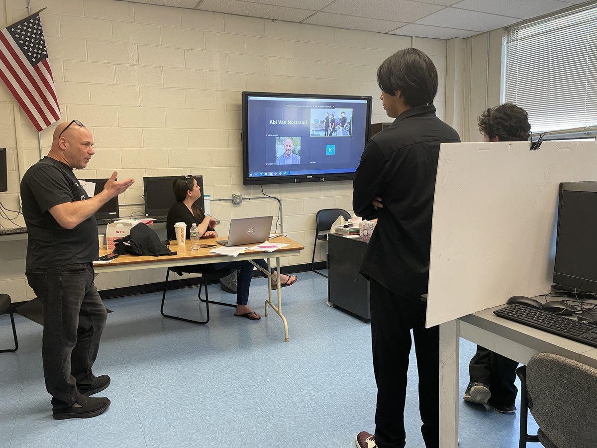 rocklandboces's tweet image. Our #RocklandBOCES Culinary Arts team is gearing up for the National ProStart Invitational, fine tuning the details of their gaming lounge concept and strengthening presentation skills. Today they met w/@NRAEF Coordinator Liz Soscia to learn valuable tips for success. #CTEProud