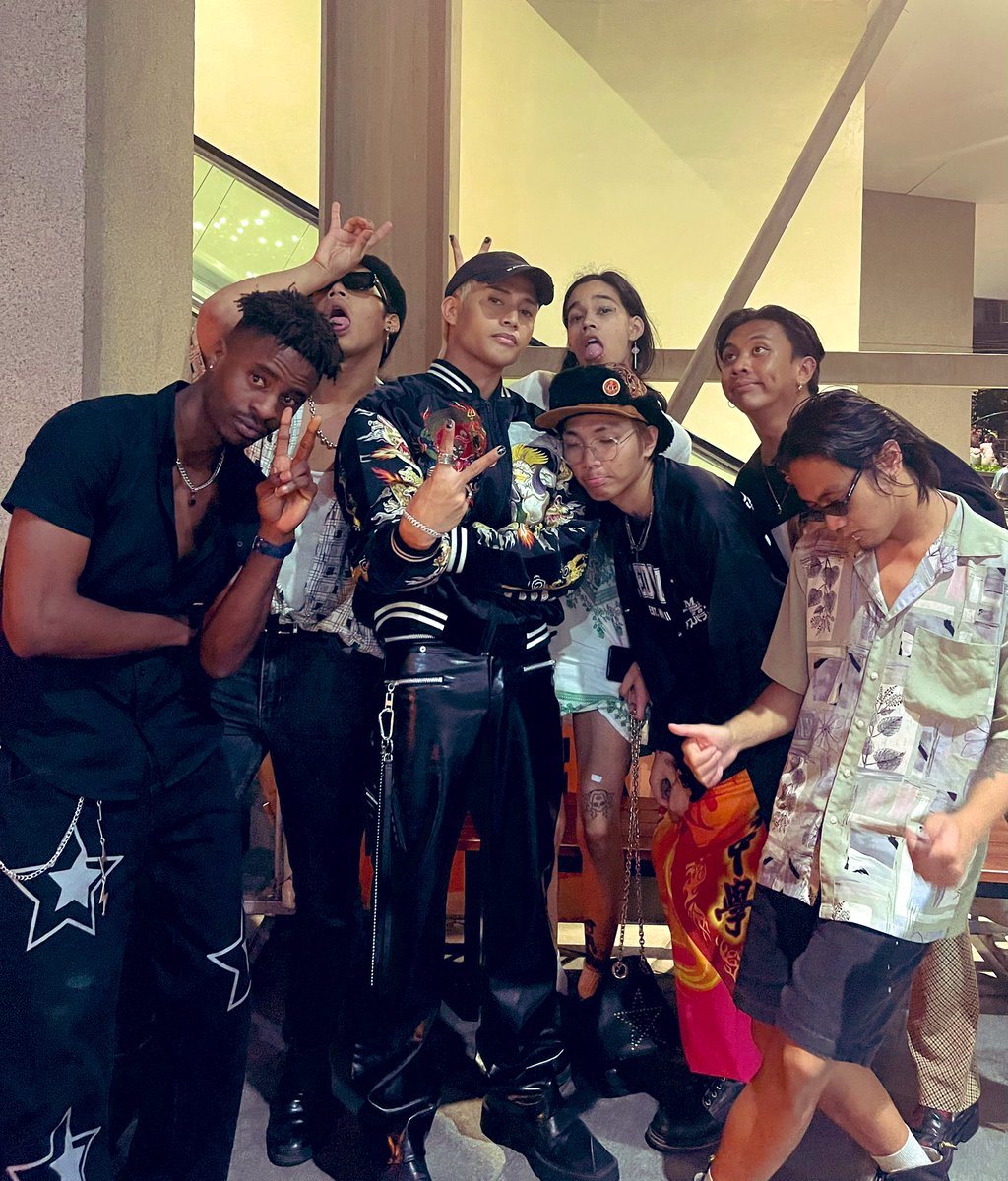 felipsuperior's tweet photo. grabe ang init 🔥🔥 pero salamat sa pag punta 🤟 mas malaki na sa sunod!!! @dilawband @thesugarcaneph @WarnerMusicPH https://t.co/ygWIOmQBnt