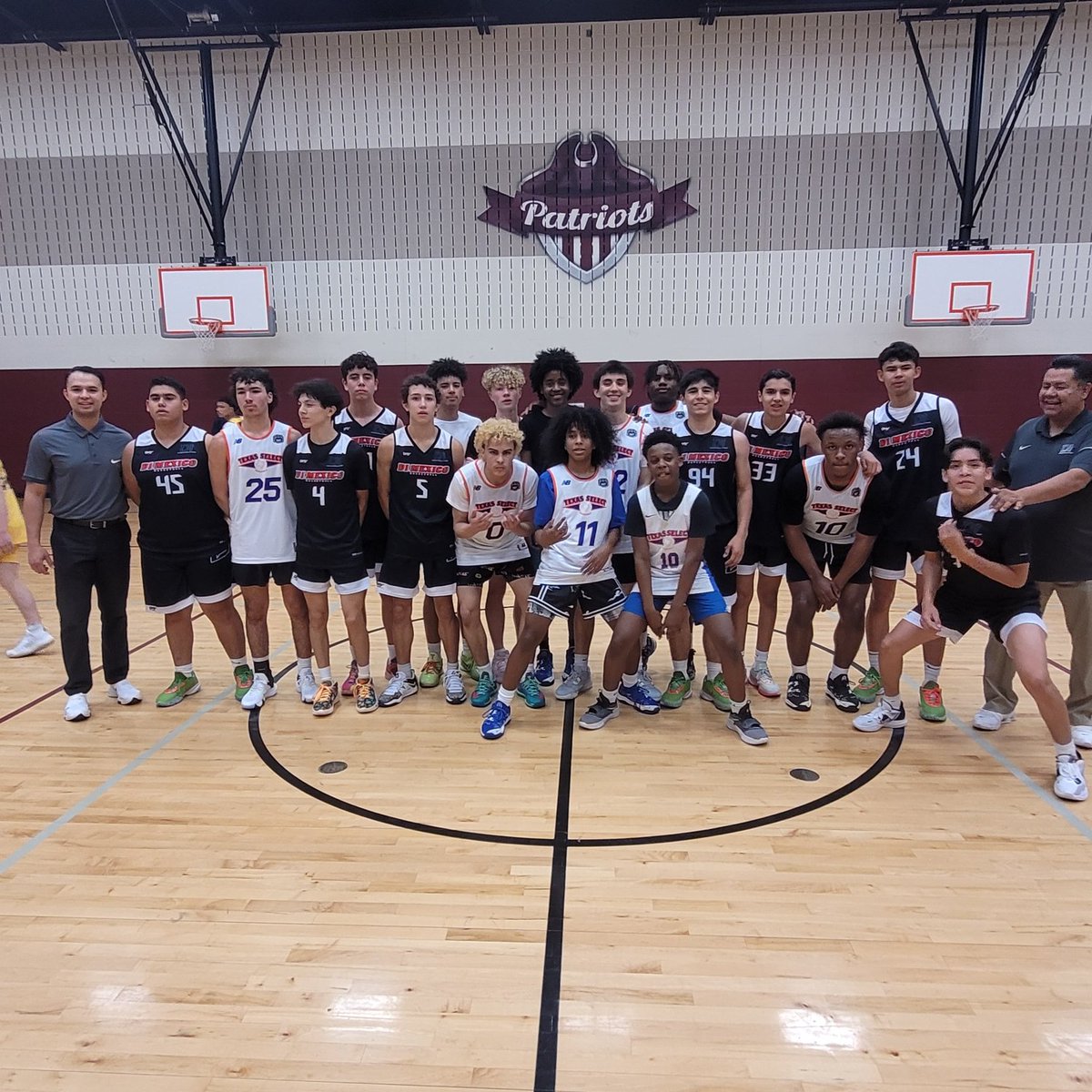 TexasSelect tweet media