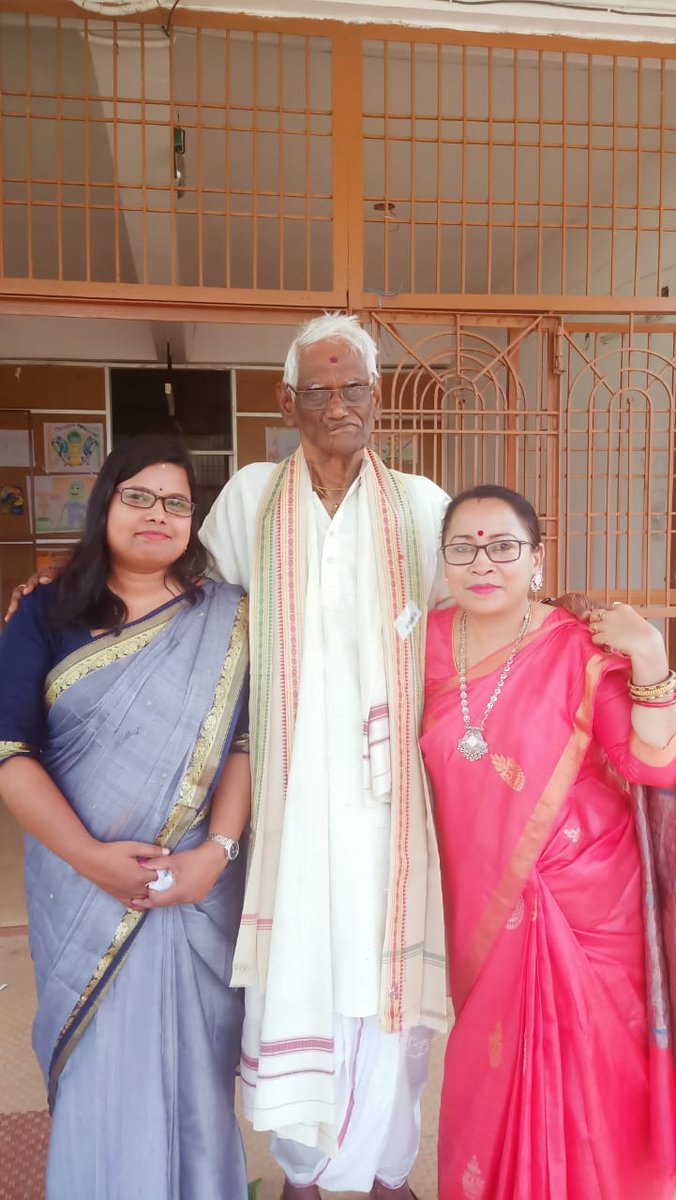 କୋରାପୁଟର ବିଶିଷ୍ଟ ସାହିତ୍ୟିକ ତଥା ସର୍ବୋଦୟ ନେତା ଶ୍ରୀଯୁକ୍ତ କୃଷ୍ଣ ସିଂହ ଙ୍କ ସହ।
🙏🥰😇
<a href="/govt/">harrison</a>.collegekoraput.
#ଆଚାର୍ଯ୍ୟଓଡ଼ିଆସାହିତ୍ୟପରିଷଦ୨୦୨୩