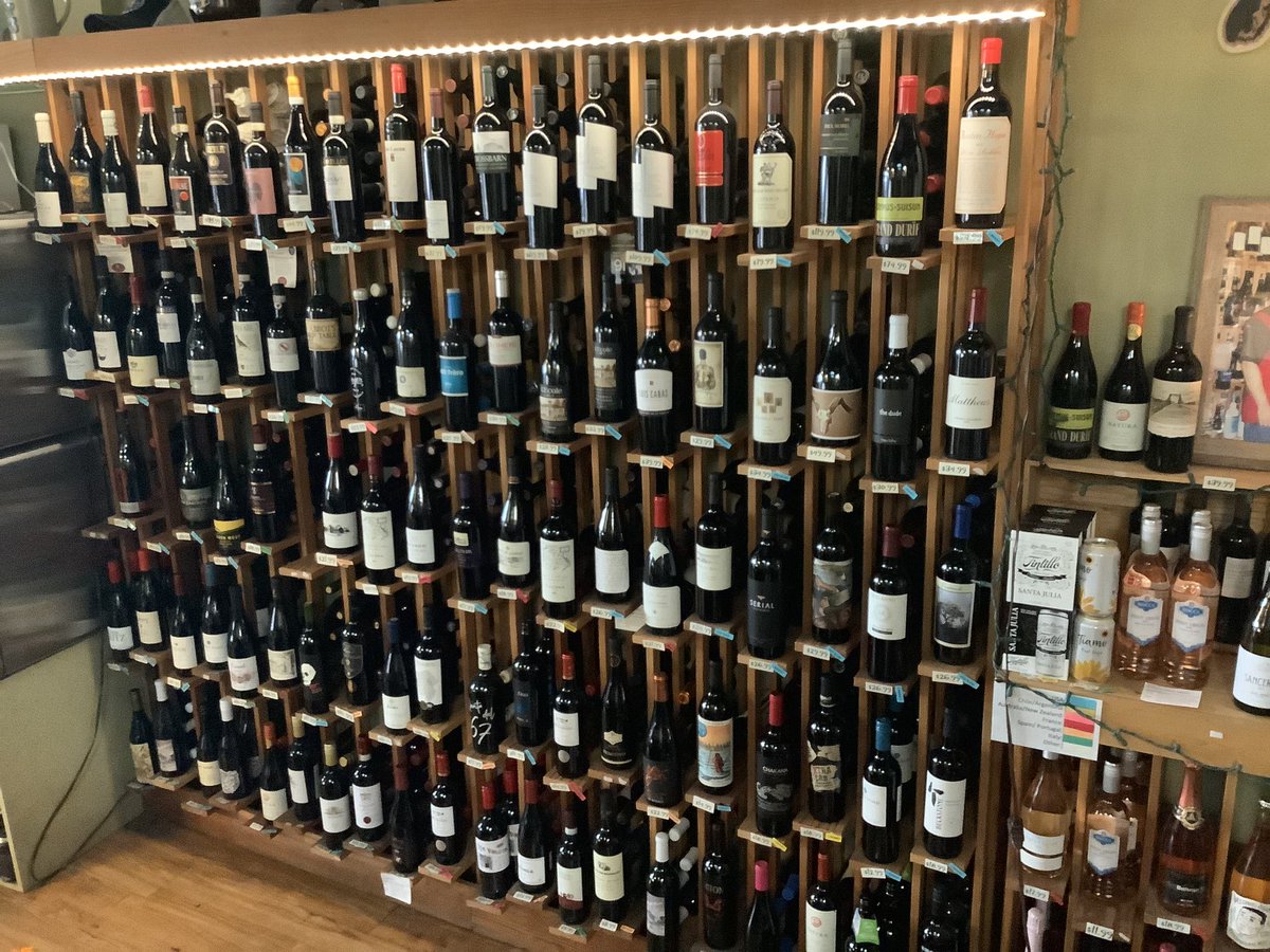 RVABeerMe's tweet photo. defleswinkel: Free wine tasting tonight at @defleswinkel from 4-7 come stop by to enjoy some wine and say hi! https://t.co/4BiHeVl9pC