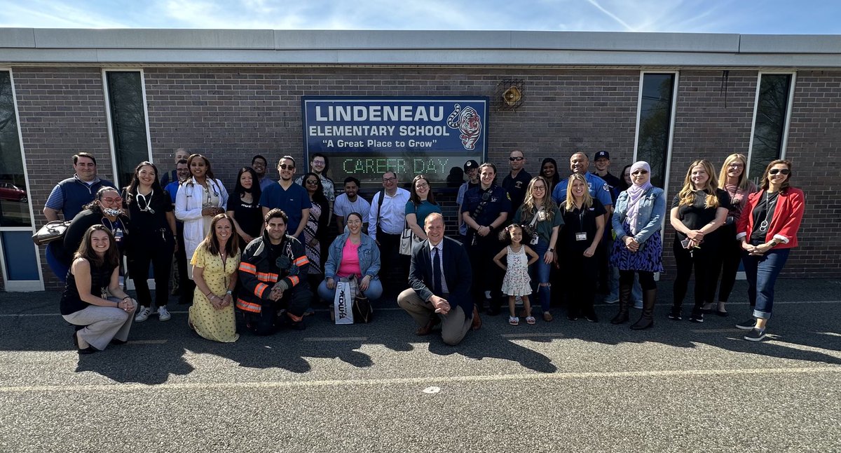 Thank you to the diverse array of professionals who shared their careers and inspirational messages with our Lindeneau Leaders for Career Day. Thank you Mrs. Moran &amp; Mrs. Galligan for organizing. #ShineBrightEdison #LNDLeaders #ItTakesAVillage #LearningTodayLeadingTomorrow