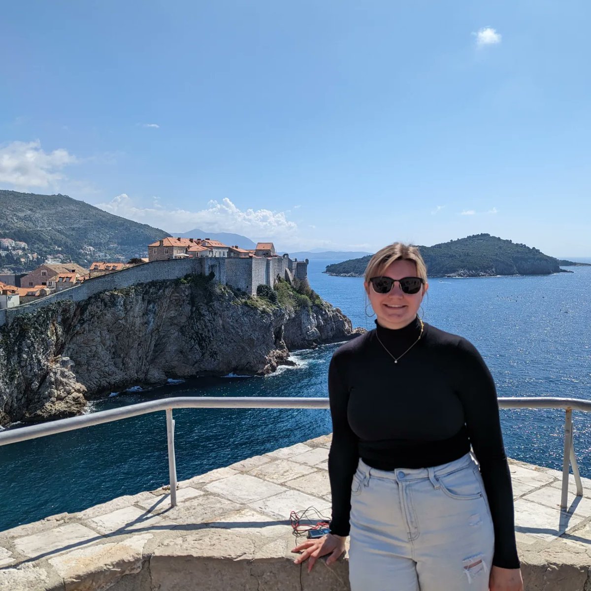 OfPecs's tweet photo. Love all of the travel opportunities available while studying in Pécs! Over the Easter break I went to Dubrovnik, Croatia to take in some of the Mediterranean sights ⛵🌊🏰 Which places around Hungary are all of you interested in travelling to?

🥽Sophie https://t.co/lp4wCQWFYt