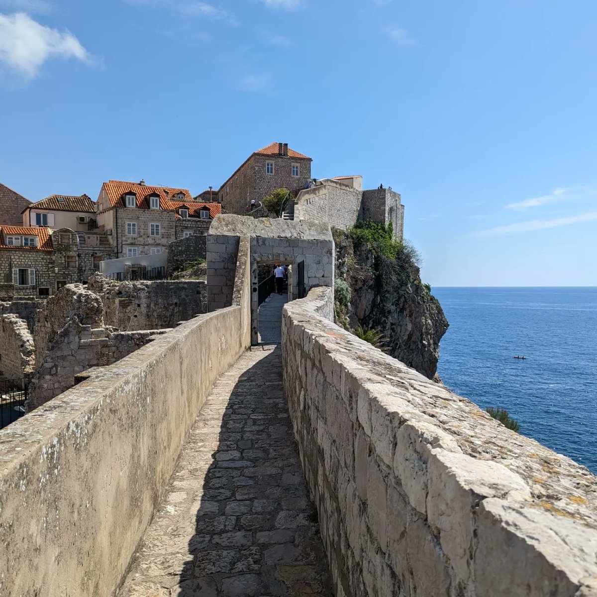 OfPecs's tweet photo. Love all of the travel opportunities available while studying in Pécs! Over the Easter break I went to Dubrovnik, Croatia to take in some of the Mediterranean sights ⛵🌊🏰 Which places around Hungary are all of you interested in travelling to?

🥽Sophie https://t.co/lp4wCQWFYt