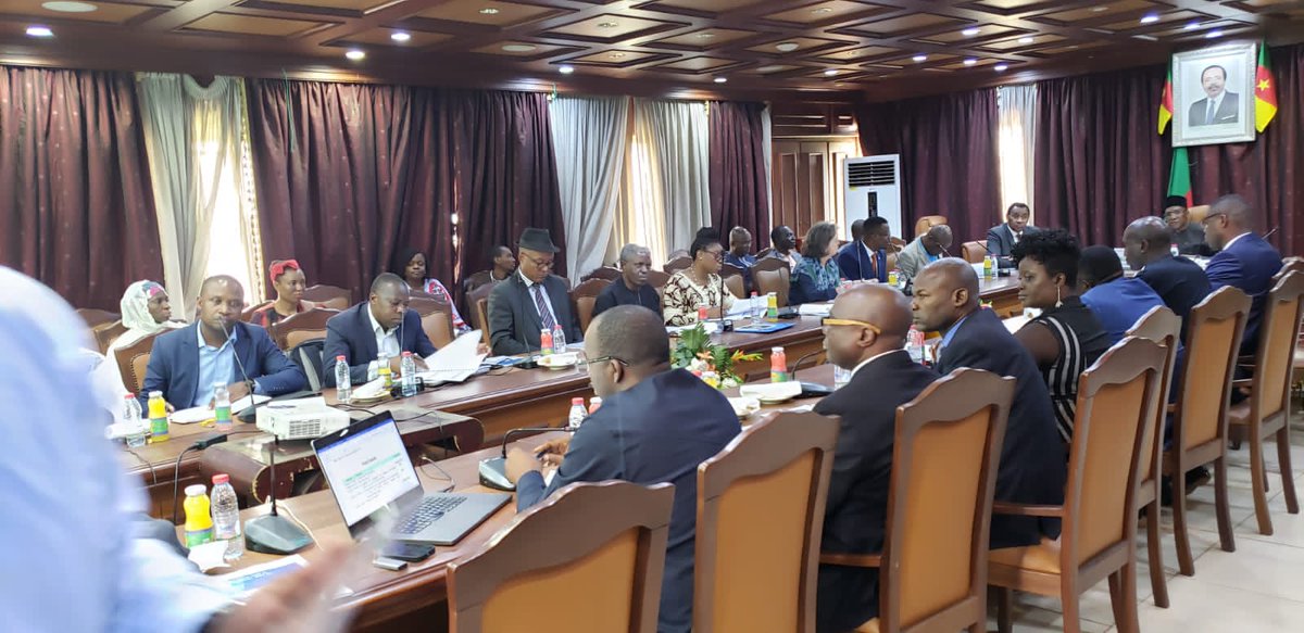 whocmr's tweet photo. Le Représentant de @WHO au #Cameroun @PhanuelHabimana a participé ce 14 avril 2023 aux travaux du Comité de Coordination Inter-Agence. 

Trois points au menu :
✅Performances 2022 du @pevcameroun 
✅Plan de travail 2023 du #PEV
✅Soumission du Cameroun au Financement de @gavi_fr https://t.co/ljzur7vhhS