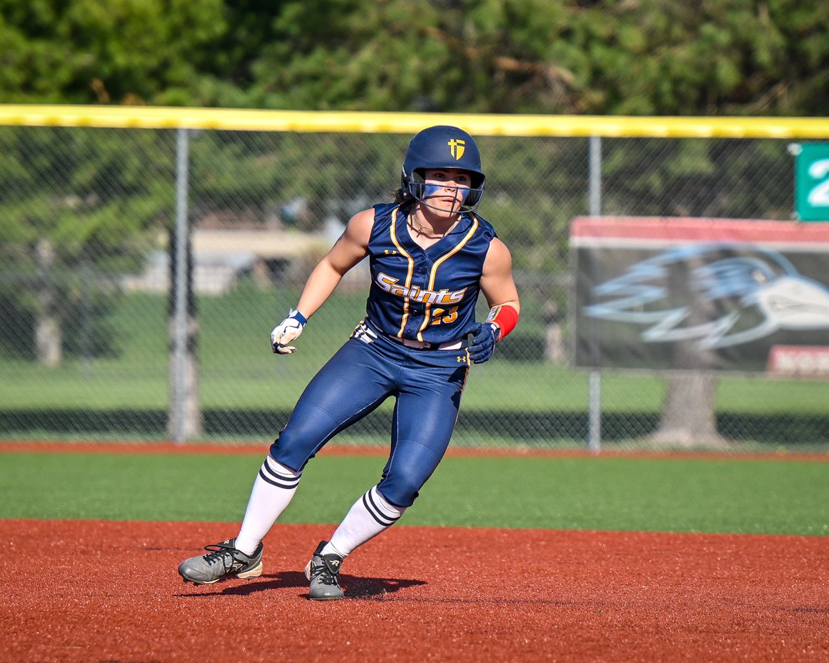 .<a href="/HyVeeKCMetro/">Kansas City Hy-Vee</a> 🥎 Game of the Week -

St. Thomas Aquinas' Lillian Sapp says, "Suns Out Guns Out!"

🔥📸 <a href="/PhotoRainey/">David Rainey</a>
