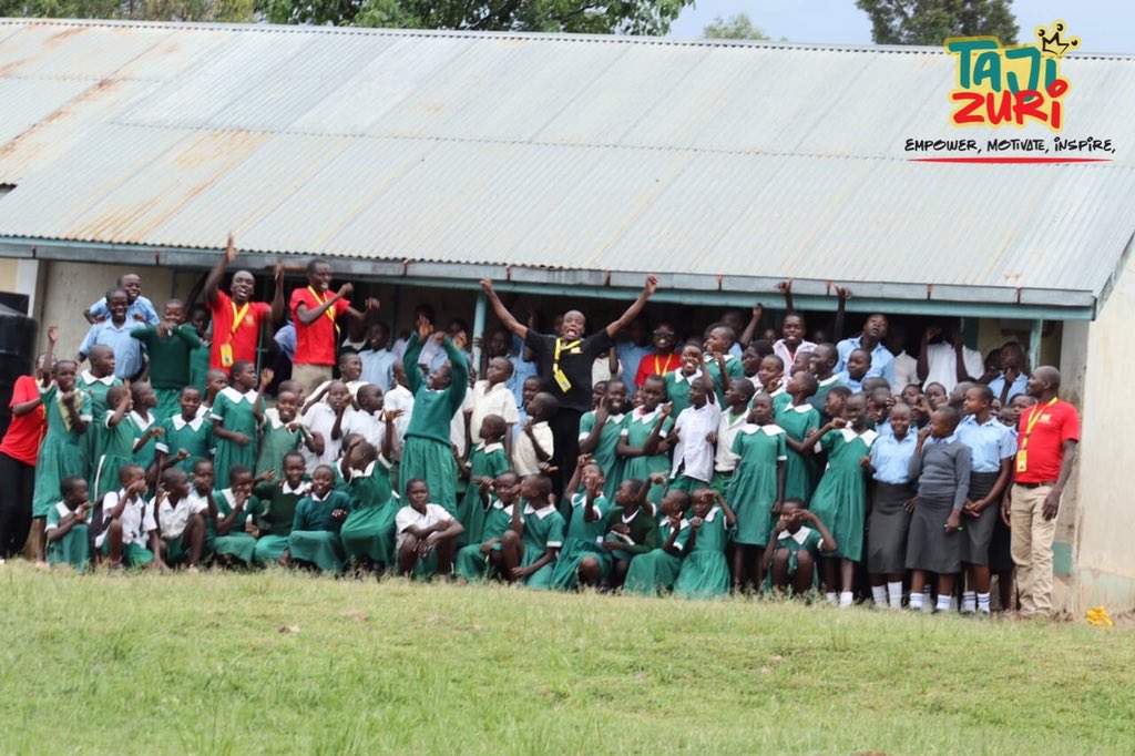 tajizuri's tweet photo. The smiles, the energy, and the enthusiasm tell it all as we work together to Reimagine Education and aim to improve the retention of students in school by Empowering, Motivating, and Inspiring teachers and students🥳.

#makinglearningmeaningful
#understandingourrolesineducation https://t.co/VqApWHzXy5