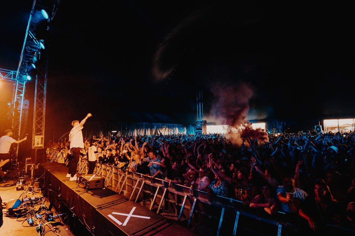 ynotfestival's tweet photo. ALL REYTONS 👊

Reytons absolutely smashed the Quarry stage last year and they’re back to take on the main stage in 2023!

This is gunna be mad💥 https://t.co/1b2JafdpS6 https://t.co/L7tJXqNRhS