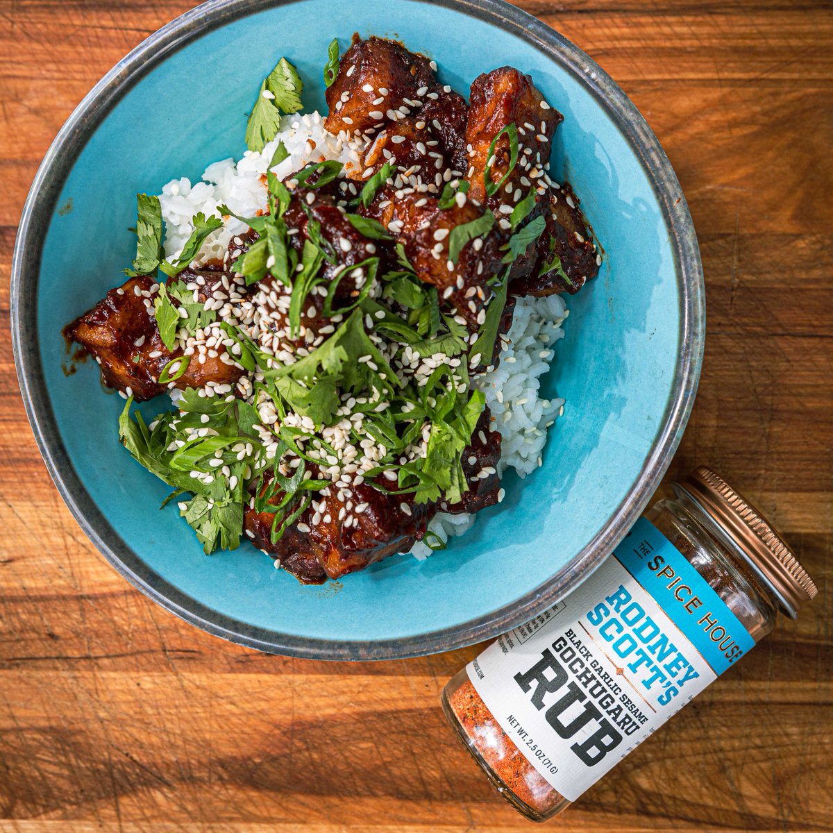 🔥 Black Garlic Sesame Gochugaru Rub

Inspired by Korean BBQ, we blended Gochugaru chiles, ginger, white pepper, &amp; toasted sesame seed for the ultimate beef, pork, &amp; poultry rub.

Shop now: bit.ly/41t3le1