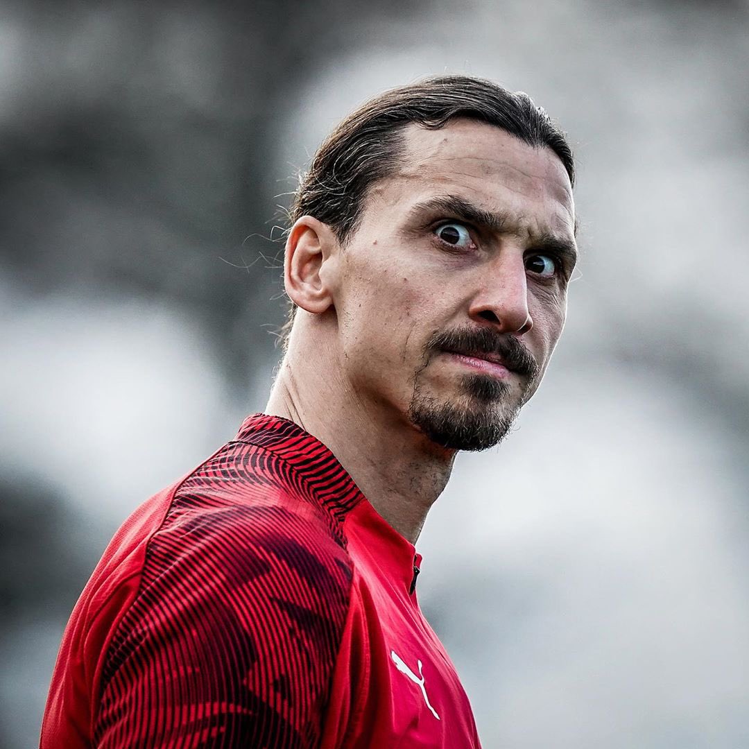 THREAD : les moments cultes de l’une des plus grosses personnalités du football, ZLATAN IBRAHIMOVIC