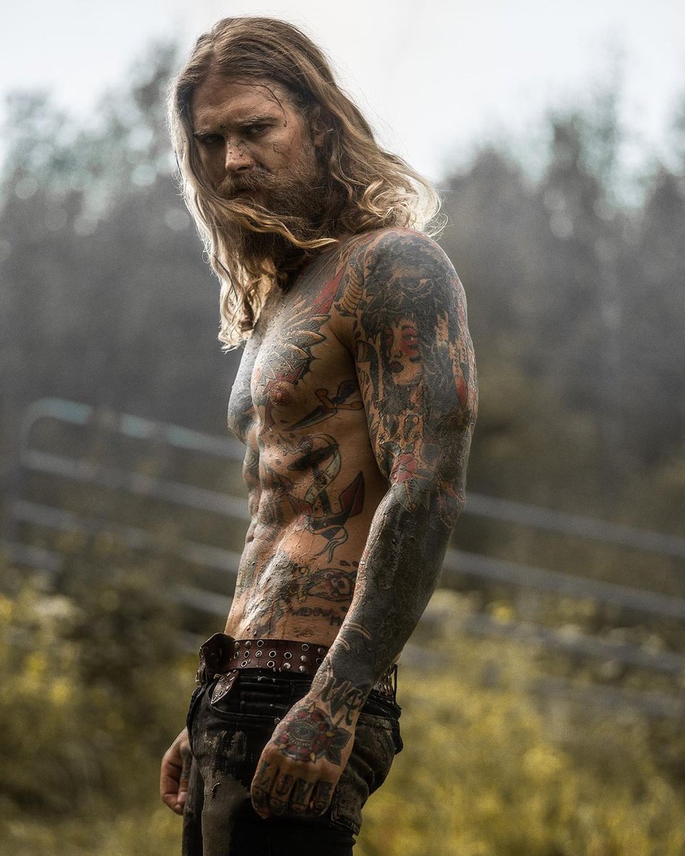 Magnus_KarlRP's tweet photo. Deberían contratarme para la siguiente serie de vikings que hagan

#FreeRol #SexRol https://t.co/19Go4cwMXJ