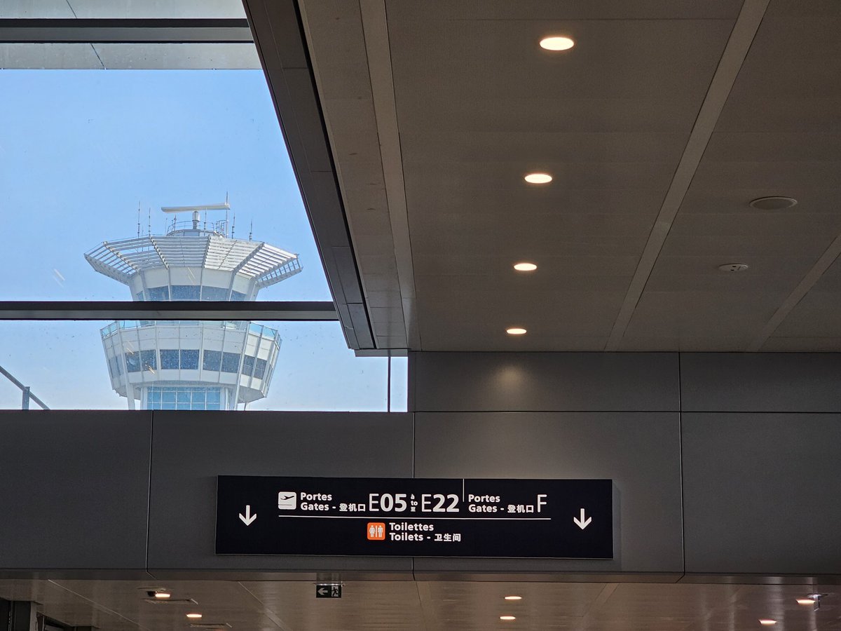 md_vit's tweet photo. Paris Orly Airport
Terminal 3 https://t.co/sRSWBbwvUu