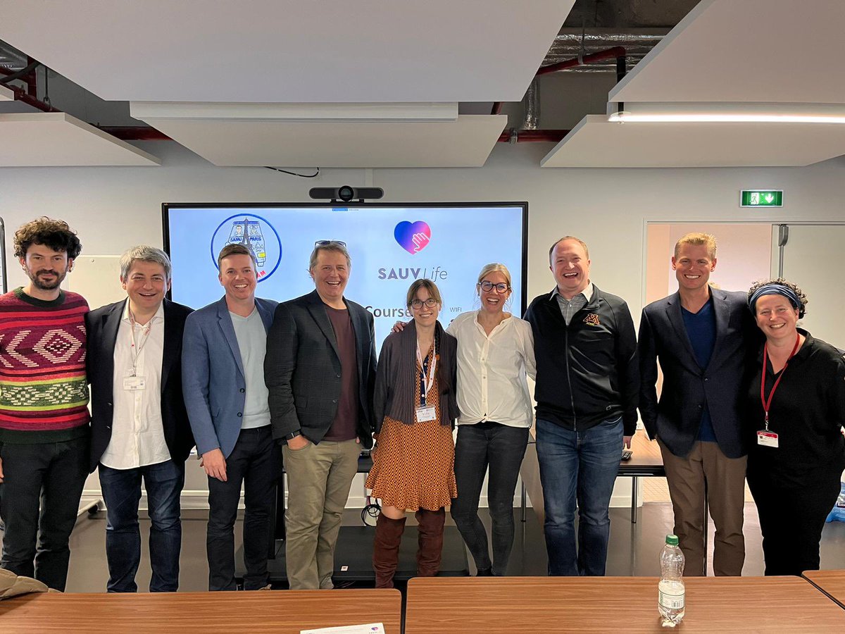 FOAMecmo's tweet photo. 🫀 Successful #ECPR cannulation to close #ParisRescue! 3 days learning, discussing, training &amp; simulating on #ECLS &amp; endovascular #resuscitation with @samudeparis #ECMO team &amp; an impressive panel of #ECLS #REBOA experts!
 
🚑 See you next Autumn @SAUVLife
https://t.co/qgLlntCgr8 https://t.co/G8Ubee0Orp