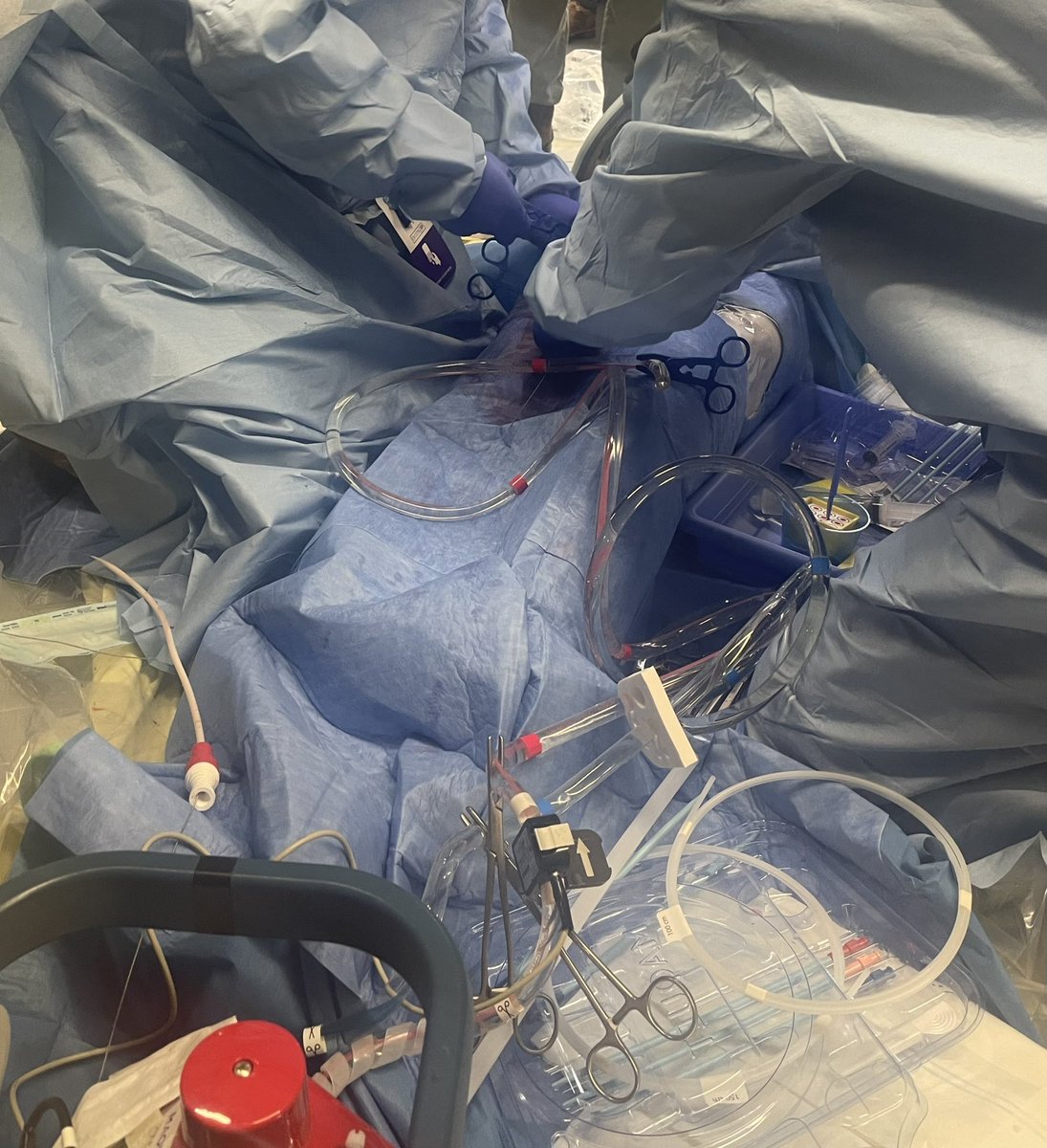 🫀 Successful #ECPR cannulation to close #ParisRescue! 3 days learning, discussing, training &amp; simulating on #ECLS &amp; endovascular #resuscitation with <a href="/samudeparis/">SAMU de PARIS</a> #ECMO team &amp; an impressive panel of #ECLS #REBOA experts!
 
🚑 See you next Autumn <a href="/SAUVLife/">SAUV Life</a>
paris-ecmo.com