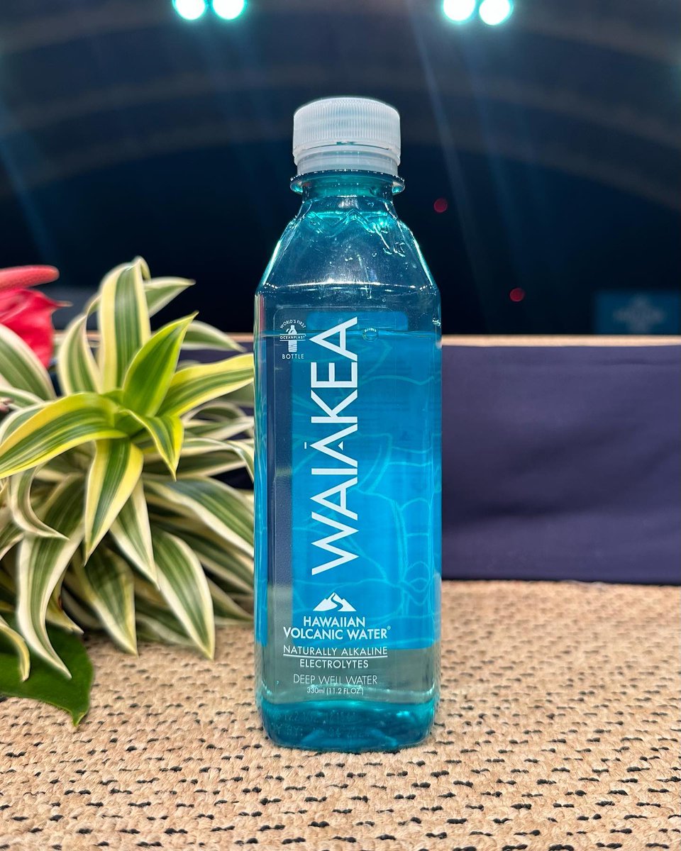 waiakea's tweet image. The energy in Hilo is unmatched this time of year! Proud to be a part of The 60th Annual Merrie Monarch Festival, as it pays tribute to to hula icon, Kumu Hula Johnny Lum-Ho, who’s vision and hālau pushed the boundaries of hula and celebrating all things Hawaiʻi 🌺 #merriemonarch