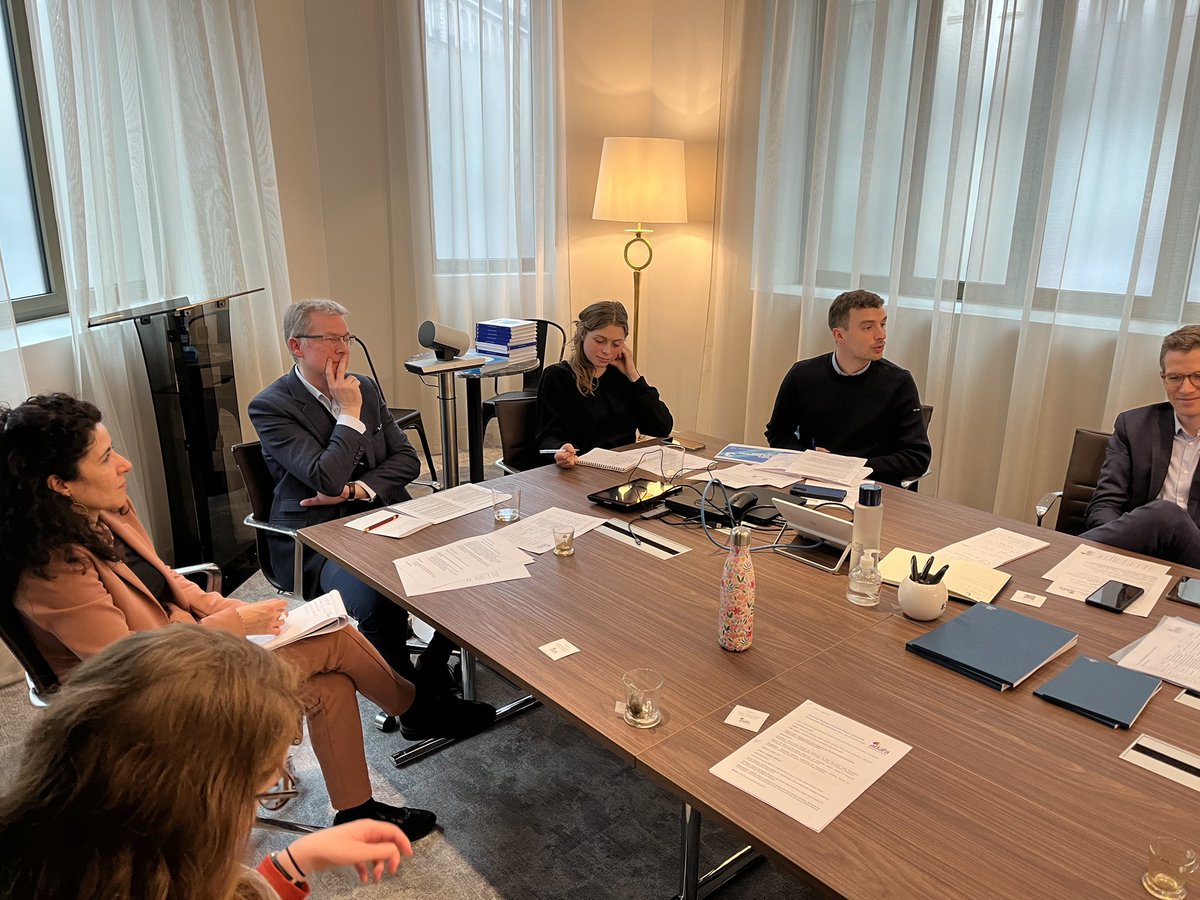 ADAFA_FrDe's tweet photo. Der #zukunftsdialog2023 geht weiter mit einer spannenden Runde über den Klimawandel. Vielen Dank an unseren Experten @julesheb @caroline_marsal @WolframVogel und unserer Moderatorin @Isabelle_Maras ! https://t.co/kmhPQmXCm6