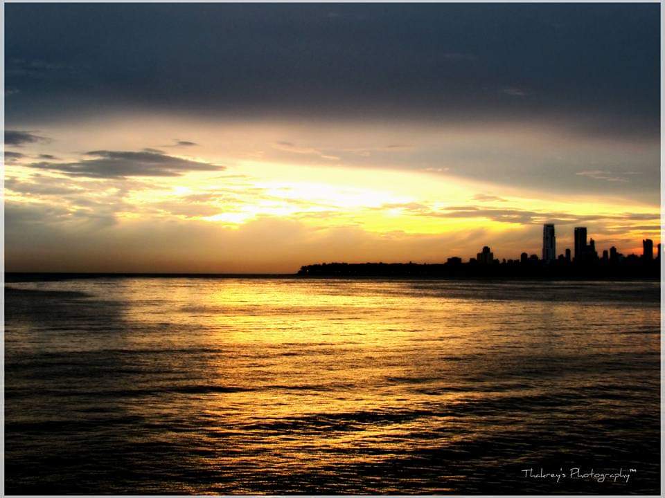 thakreys's tweet photo. @Lightroom #MarineDriveMumbai 
#Photography
#ThakreysPhotography https://t.co/GjUZHO5Vzv