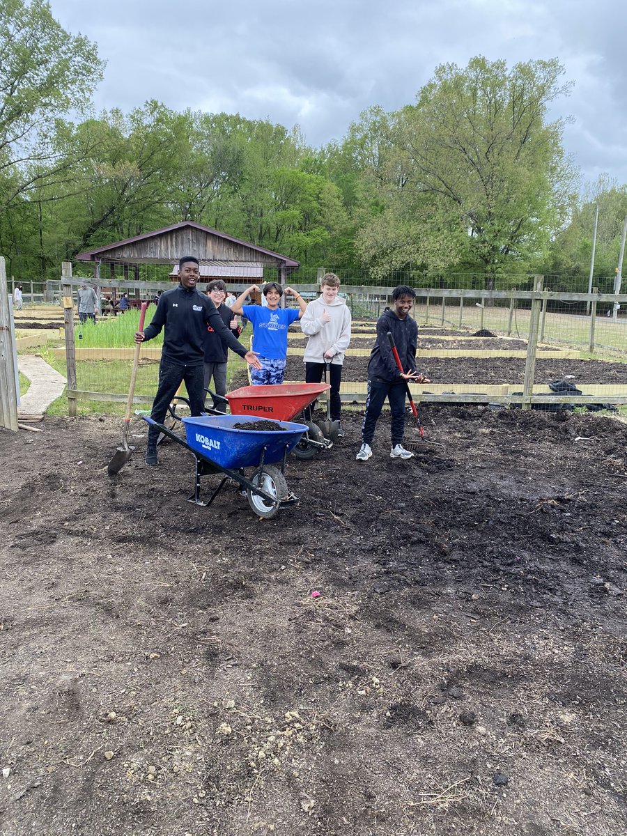 Collierville Middle Agri-STEM tweet media