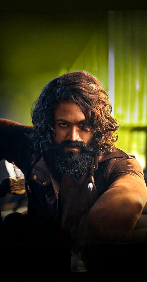DYH_Team's tweet photo. Villain ad Unseen🔥
#YashBoss #Yash19 https://t.co/71L748JxDL