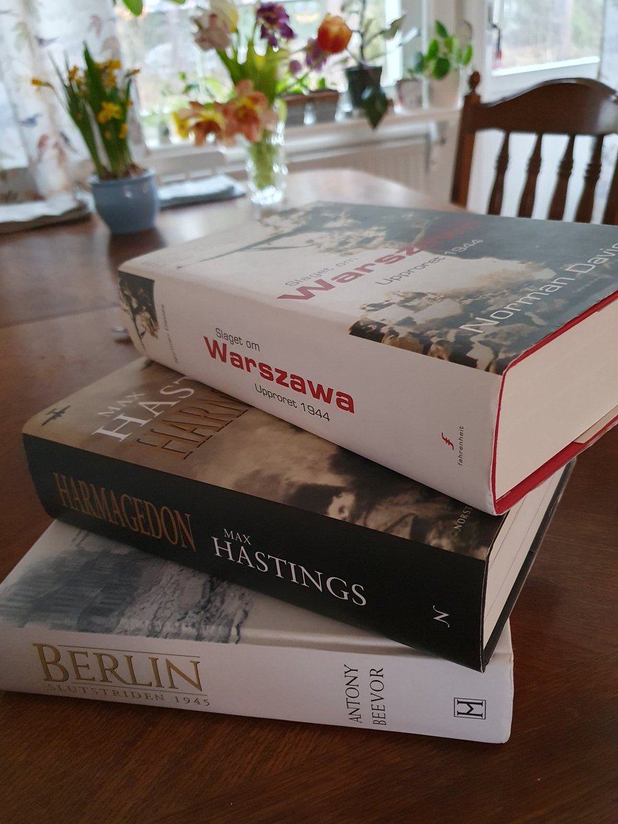 bennesved's tweet photo. #Militärhistoriepodden närmar sig det bittra slutet i vår serie om 2VK, det är tydligt. Hur ska det kännas är allt är över? Vad ska komma sen? https://t.co/daHJQrFruD