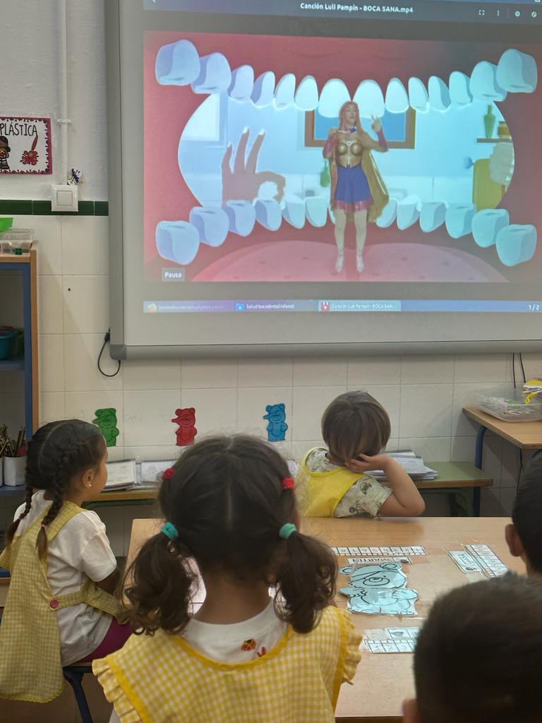 BahiaJanda's tweet photo. Nuestras Enfermeras Referentes Escolares, continúan impulsando la prevención y la promoción de la salud trabajando los hábitos saludables!!! https://t.co/9Oj23dVQf7