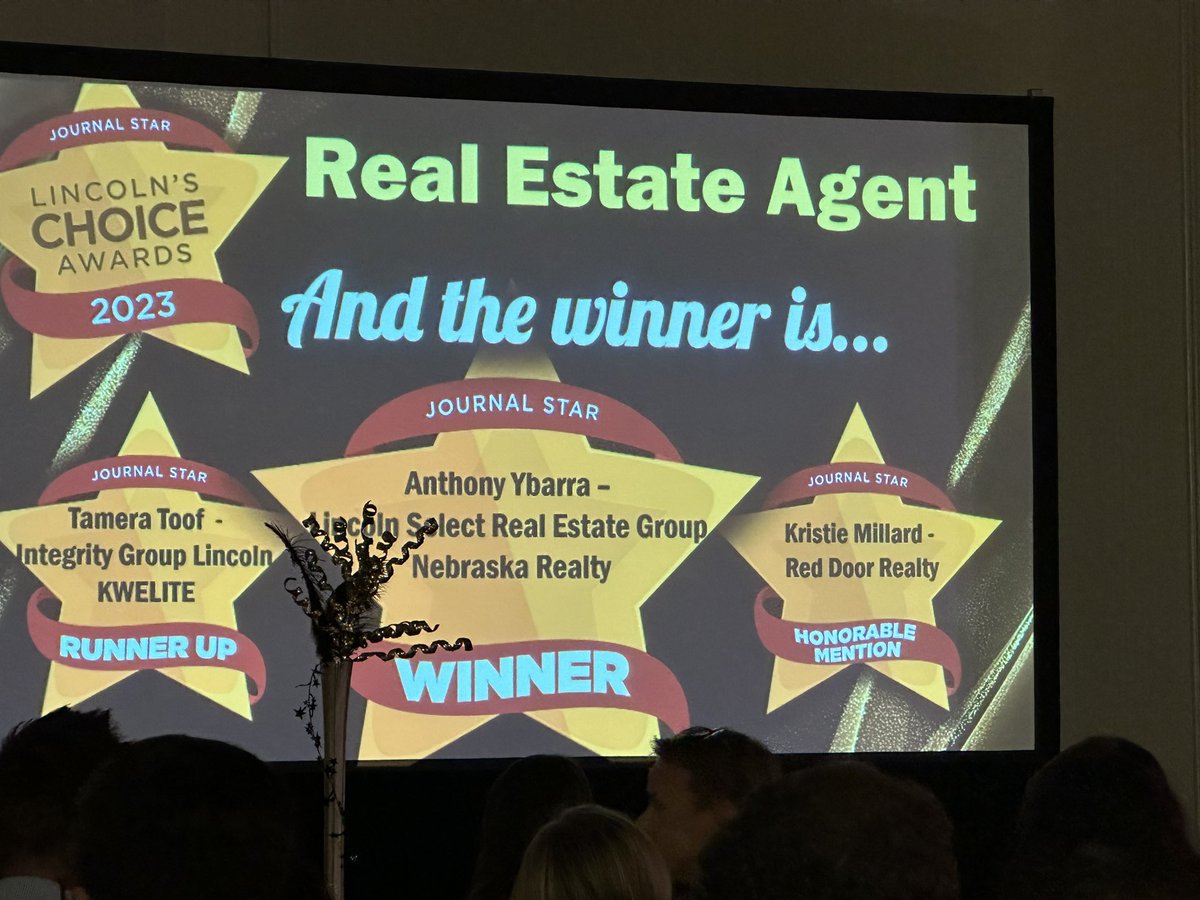 aybarra123's tweet photo. 💥Boom!!! WE did it!! Wednesday night was the Lincoln’s Choice Awards banquet naming the winners for Lincoln’s Choice. Thank you to all my family, clients, teammates, friends and all who sent in a vote for me as Lincoln’s Choice for Real Estate Agent!!! You are all the best 🙏🏽❤️ https://t.co/IBk6yQNraN