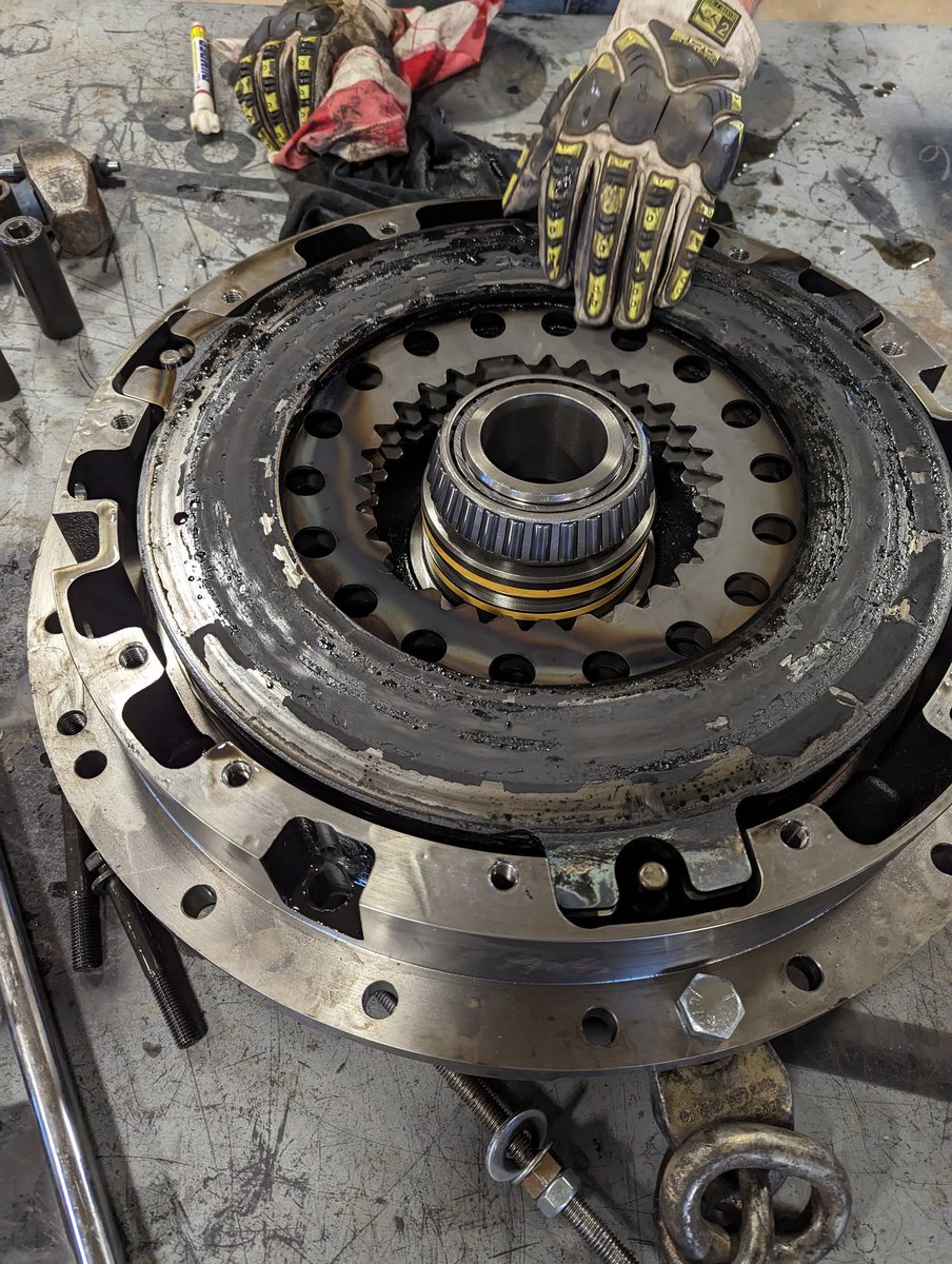 Another day in paradise. Brake packs toasted in rear diff thanks to a o_ ring