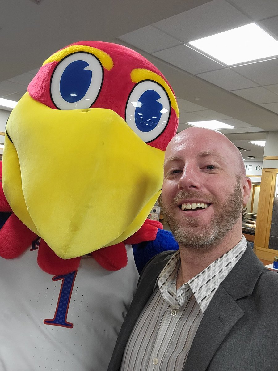 ZPuckett's tweet photo. Finally met Big Jay.  Rock Chalk! https://t.co/P65F5mlf8t