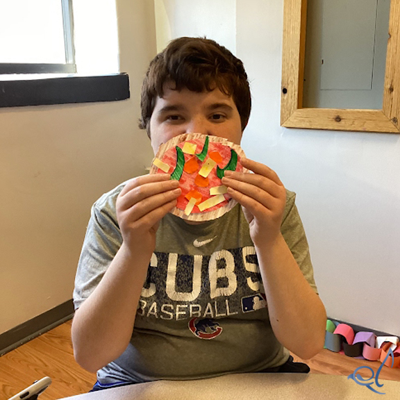 EyasLanding's tweet image. We completed a multi-step fine motor craft to make pizzas! Some of the skills it helped target include bilateral coordination, visual motor skills, visual-perceptual skills, and sustained attention. 🍕 #pizza #pizzacraft #artsandcrafts #crafts #kidscrafts #craftsforkids