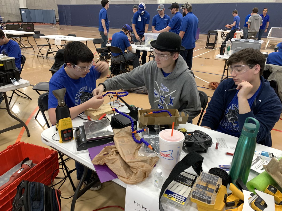 kohl803's tweet photo. Harrisonville Robotics teams getting robots ready for #botskc https://t.co/vK7Pr90w2c