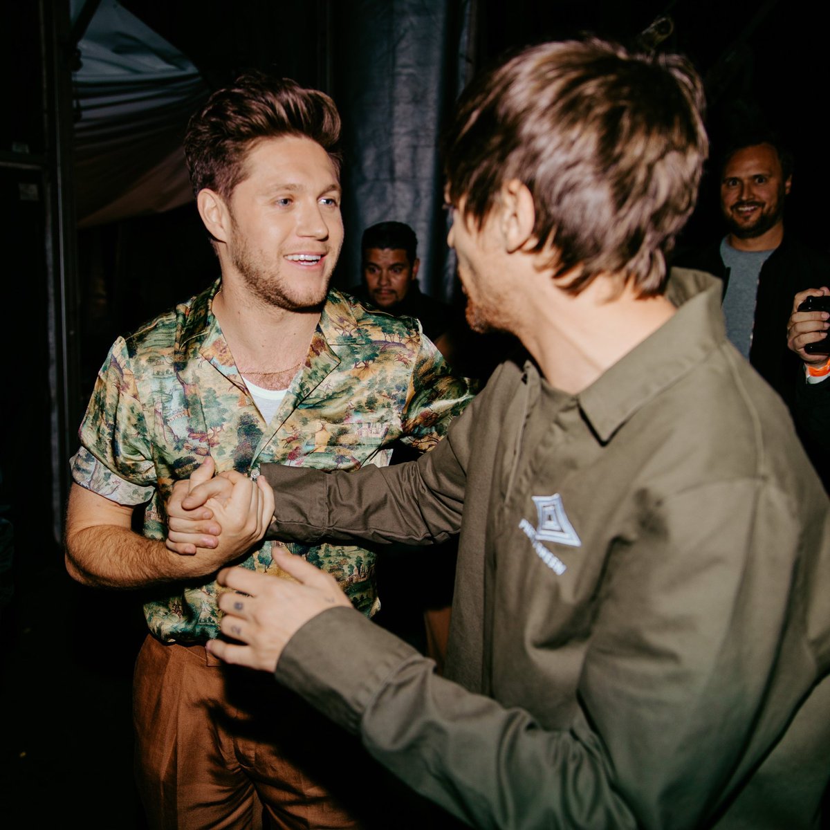 NiallHDailyNews's tweet photo. Louis Tomlinson replying to a fan about Niall Horan’s new music https://t.co/4yKJkKborj