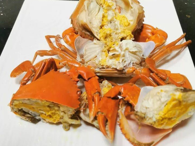 Replica149's tweet photo. @Johnnie34703589 @TripInChina I'm not sure which kind of crab you are refering to. Using most common crabs in China as examples, the first and second crab in the pics are about $5 for each, they are small then the third one, the third could be $10 or more, depends on the weight. https://t.co/FQfUYqgSYs