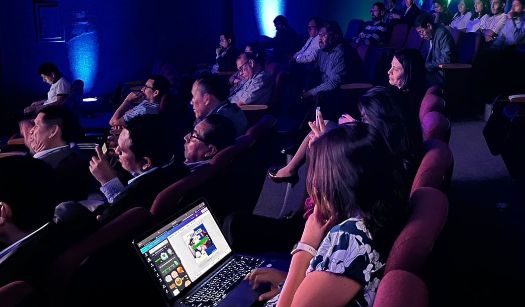 UPeUOficial's tweet photo. 📣 #UPeUNoticias Se desarrolló TED IFE en el cual se presentaron experiencias en la implementación de la Integración Fe, Enseñanza y Aprendizaje con ponentes especializados💯🙌🏻 

#ProfesionalesConPrincipios🎓
#SimposioSudamericano 
#Educación https://t.co/9bqATJaLwL