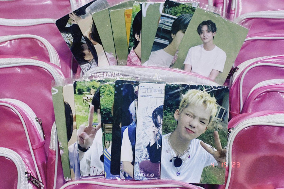 LisaGiveaways's tweet photo. ⊹ ✦ HELLO TOUR IN MANILA GIVEAWAYS april 15 ✦ ⊹ 

- strictly 1:1 ratio
- limited quantity 
- rt and like to spread
- follow @lisagiveaways for more ga's

#HELLO_TOUR_IN_MANILA 
#TREASUREinManila https://t.co/6XF03ax8wp
